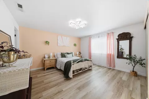 Bedroom - 7903 Saturna Dr, Pasco, WA 99301 photo 3 of 3