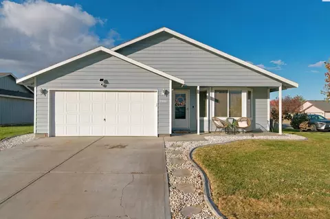 Exterior - 7903 Saturna Dr, Pasco, WA 99301 photo 8 of 8