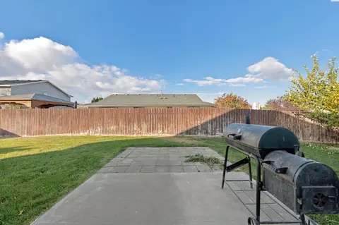 Exterior - 7903 Saturna Dr, Pasco, WA 99301 photo 3 of 8