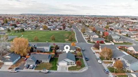 View/Area - 7903 Saturna Dr, Pasco, WA 99301 photo 2 of 5