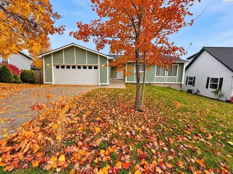 1930 NW Friel St, Pullman, WA 99163 photo 2