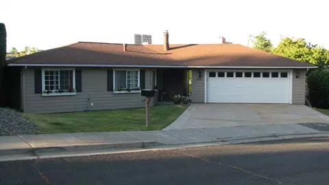 930 SE Robin Pl, Pullman, WA 99163 photo 1