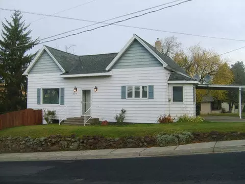 321 E Thorn St, Colfax, WA 99111 photo 1