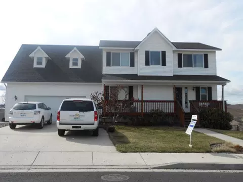 1235 NW Ventura Dr, Pullman, WA 99163 photo 1