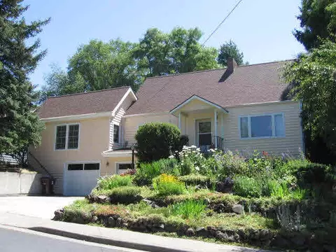 325 SE Grant St, Pullman, WA 99163 photo 1