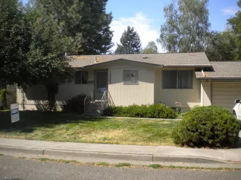 1225 NW Douglas Dr, Pullman, WA 99163 photo 1