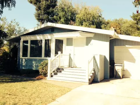 1015 SE Spring St, Pullman, WA 99163 photo 1
