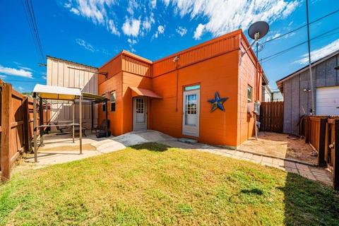 305 E Main St, Junction, TX 76849 photo 1