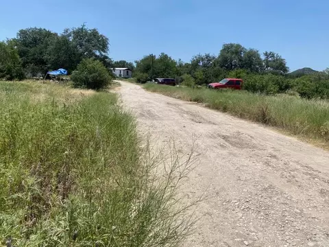 147 Cr 393, Camp Wood, TX 78833