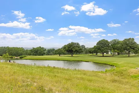 4440 E Comanche Trace Dr, Kerrville, TX 78028