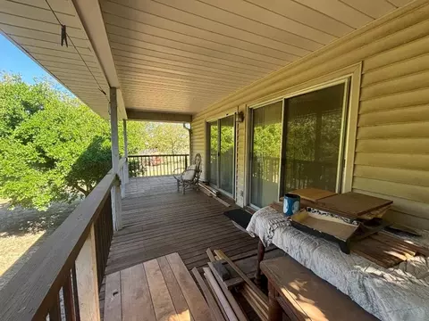 9 Oak Ln, Camp Wood, TX 78833 photo 3