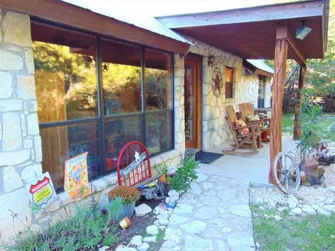 1177 Cr 348, Concan, TX 78838
