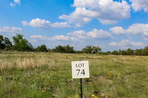 174 Apache Trce, Harper, TX 78631 photo 2