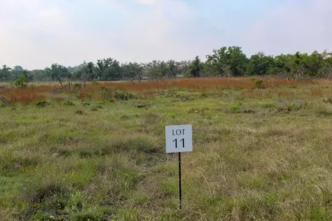 289 Apache Trce, Harper, TX 78631