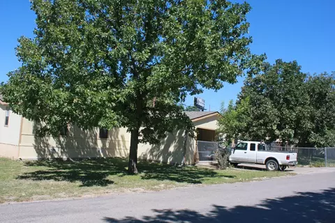 113 S Cedar Dr, Ingram, TX 78025 photo 2