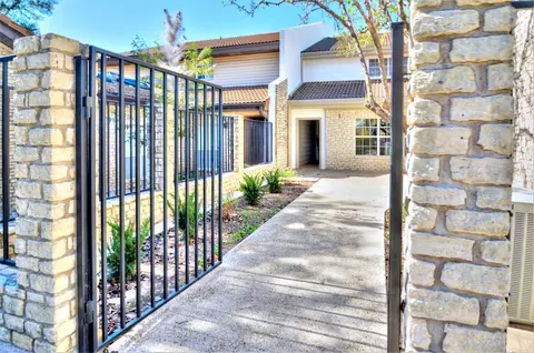 2403 Birkdale Ln, Kerrville, TX 78028