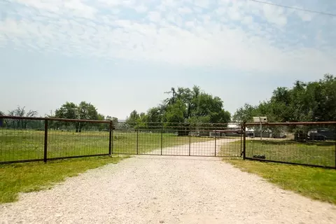 460 E Kroll Rd, Harper, TX 78631 photo 1