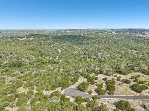 225 W Camp Fire Trl, Hunt, TX 78024