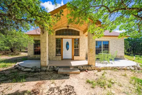 172 Candy Rd, Pipe Creek, TX 78063