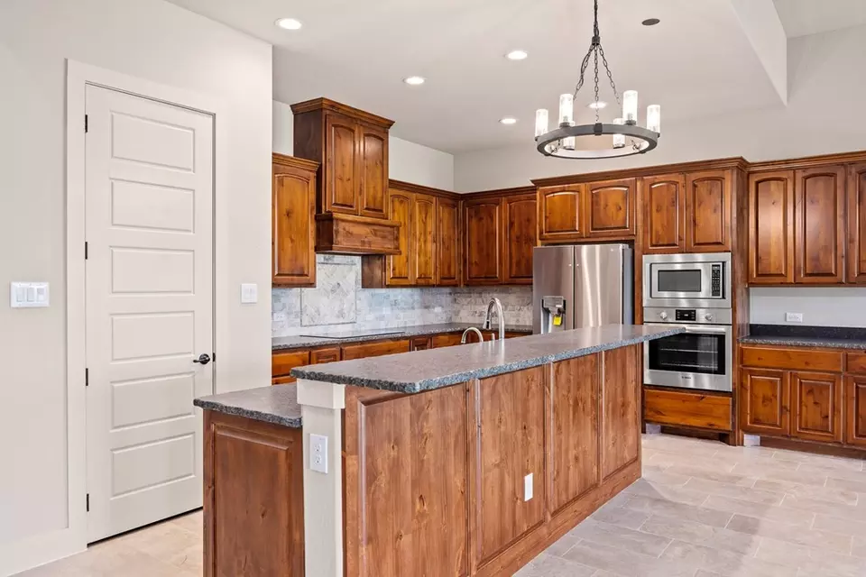 Kitchen - 3200- Apt 3 Pinnacle Club Dr, Kerrville, TX 78028 photo 1 of 2