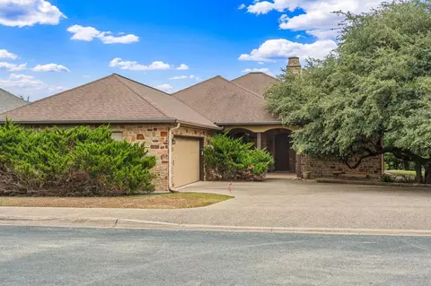 1705 Valencia Dr, Kerrville, TX 78028
