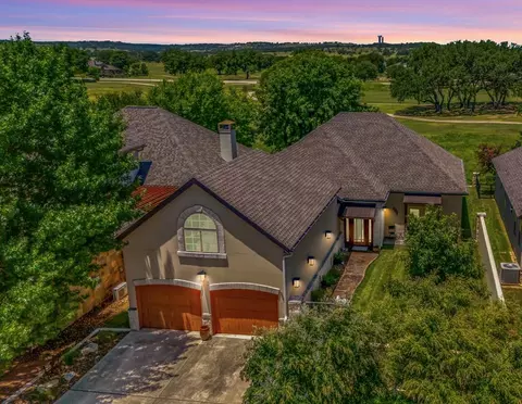 2881 Rock Barn Dr, Kerrville, TX 78028