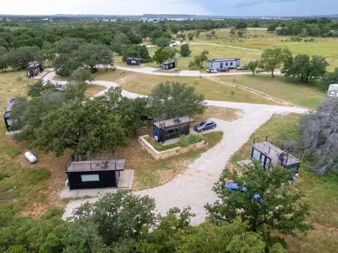 1304 Hollmig, Fredericksburg, TX 78624