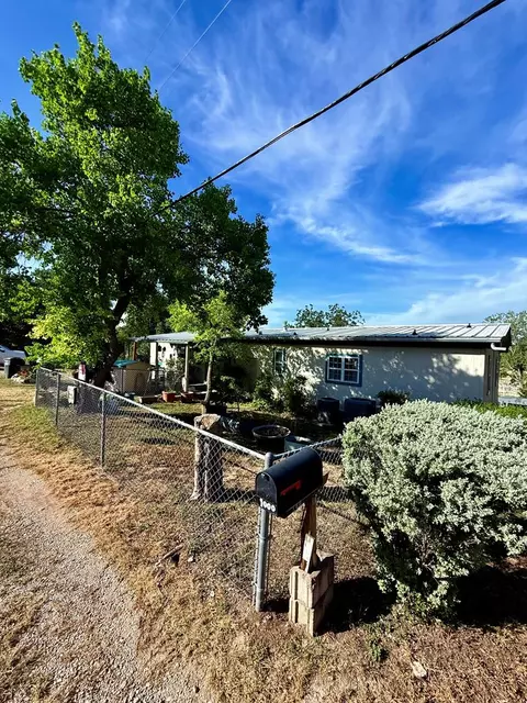 1000 Lake Shore Dr, Bandera, TX 78003