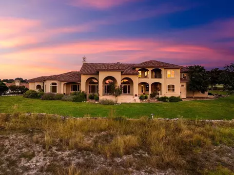 3722 Club View Ct, Kerrville, TX 78028