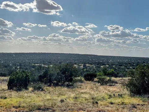 2728 E High Lonesome Rd, Del Rio, TX 78842