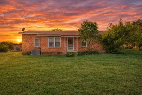 4025 Junction Hwy, Ingram, TX 78025