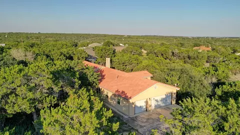 203 Rim Rock Cir W, Hunt, TX 78024
