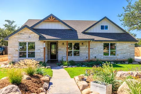 139 Stone Cyn, Fredericksburg, TX 78624