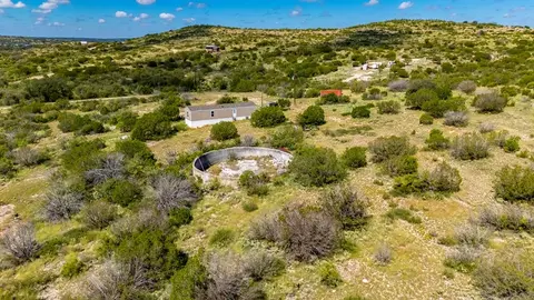184 Sd 45405, Rocksprings, TX 78880