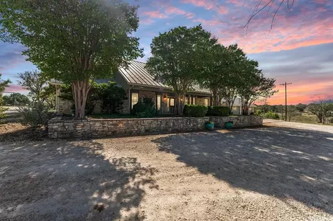 43 High Street Rd, Comfort, TX 78013