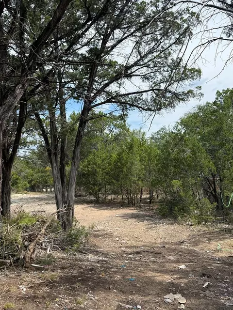 108 Branding Iron Rd, Bandera, TX 78003