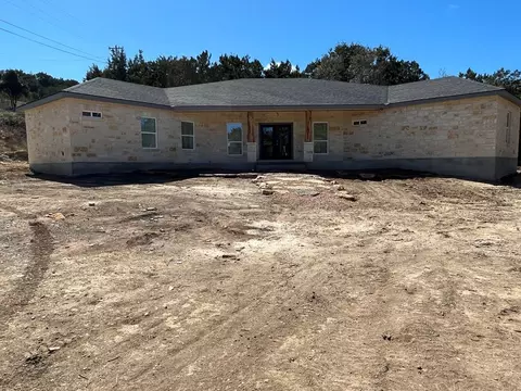 237 Hopi Trl, Bandera, TX 78003
