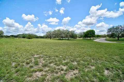 936 Saddle Club Dr, Kerrville, TX 78028