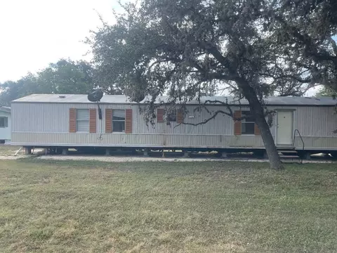 308 N Guadalupe St, Camp Wood, TX 78833