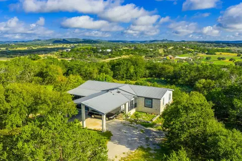 4323 Fm 3240, Bandera, TX 78003