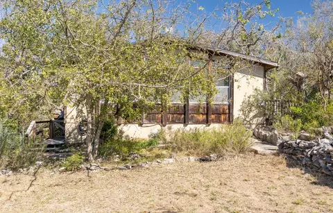 127 Drew Ln, Kerrville, TX 78028
