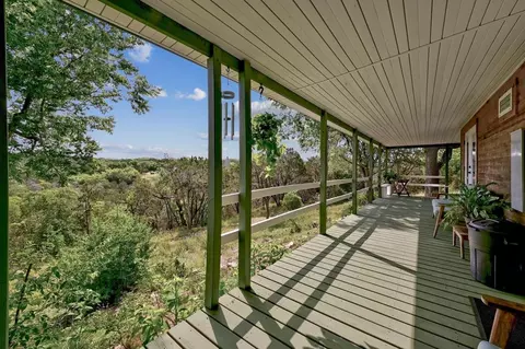 120 Buena Vis, Blanco, TX 78606