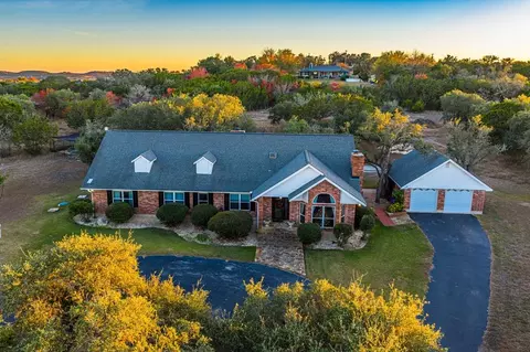 125 Grady Ln, Kerrville, TX 78028