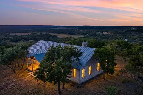 7625 N State Hwy 16, Fredericksburg, TX 78624