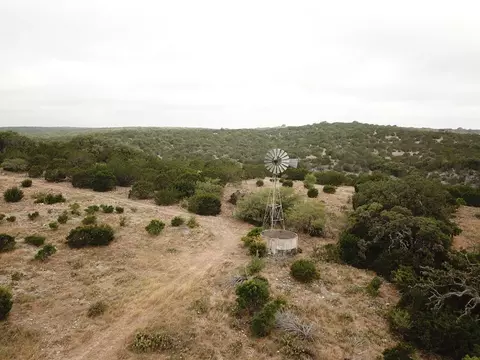 2521 Sd 31600, Rocksprings, TX 78880