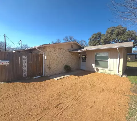 124 Ace Ranch Rd, Kerrville, TX 78028