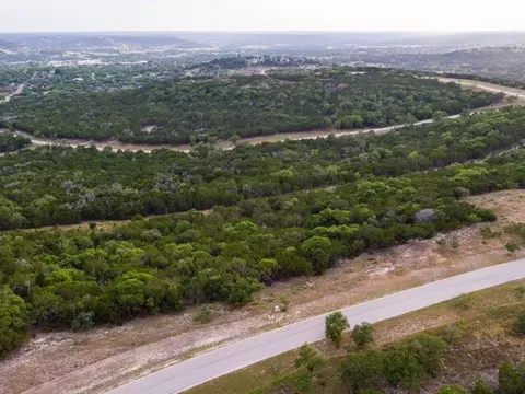 226 Heights Trl, Kerrville, TX 78028