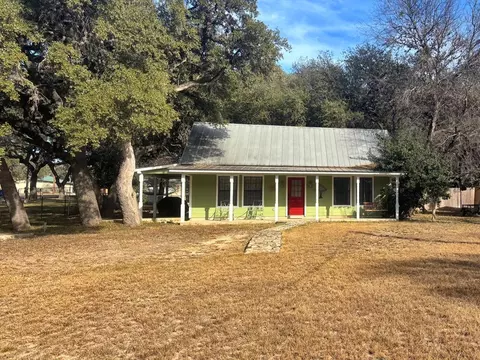 000 Leon Klink St, Camp Wood, TX 78833