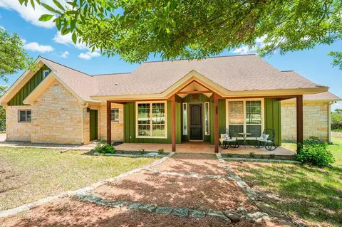 142 W Ledge Stone Ln, Hunt, TX 78024