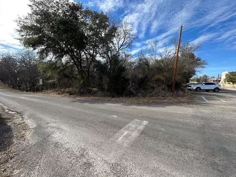 000 High St, Comfort, TX 78013